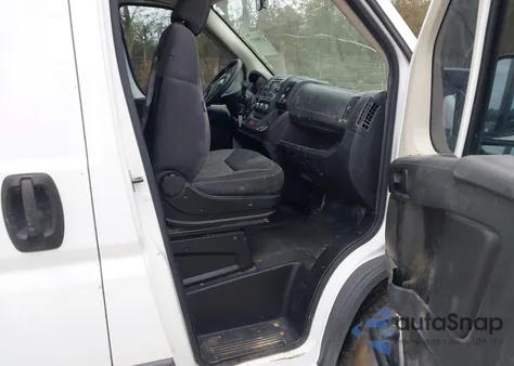 2015 Ram Promaster 3500 High Roof z USA, uszkodzony, nr VIN 3C6URVJD2FE500383